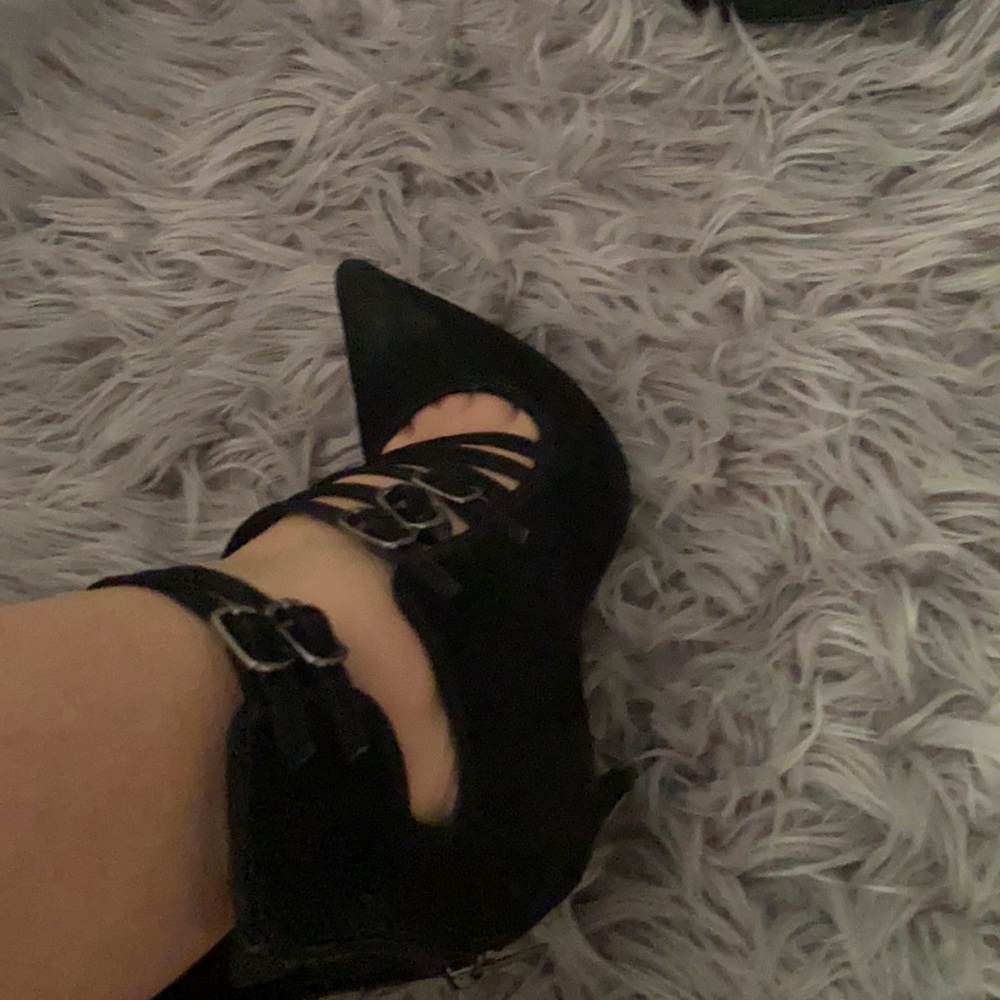 High heels - Picture 3 of 7